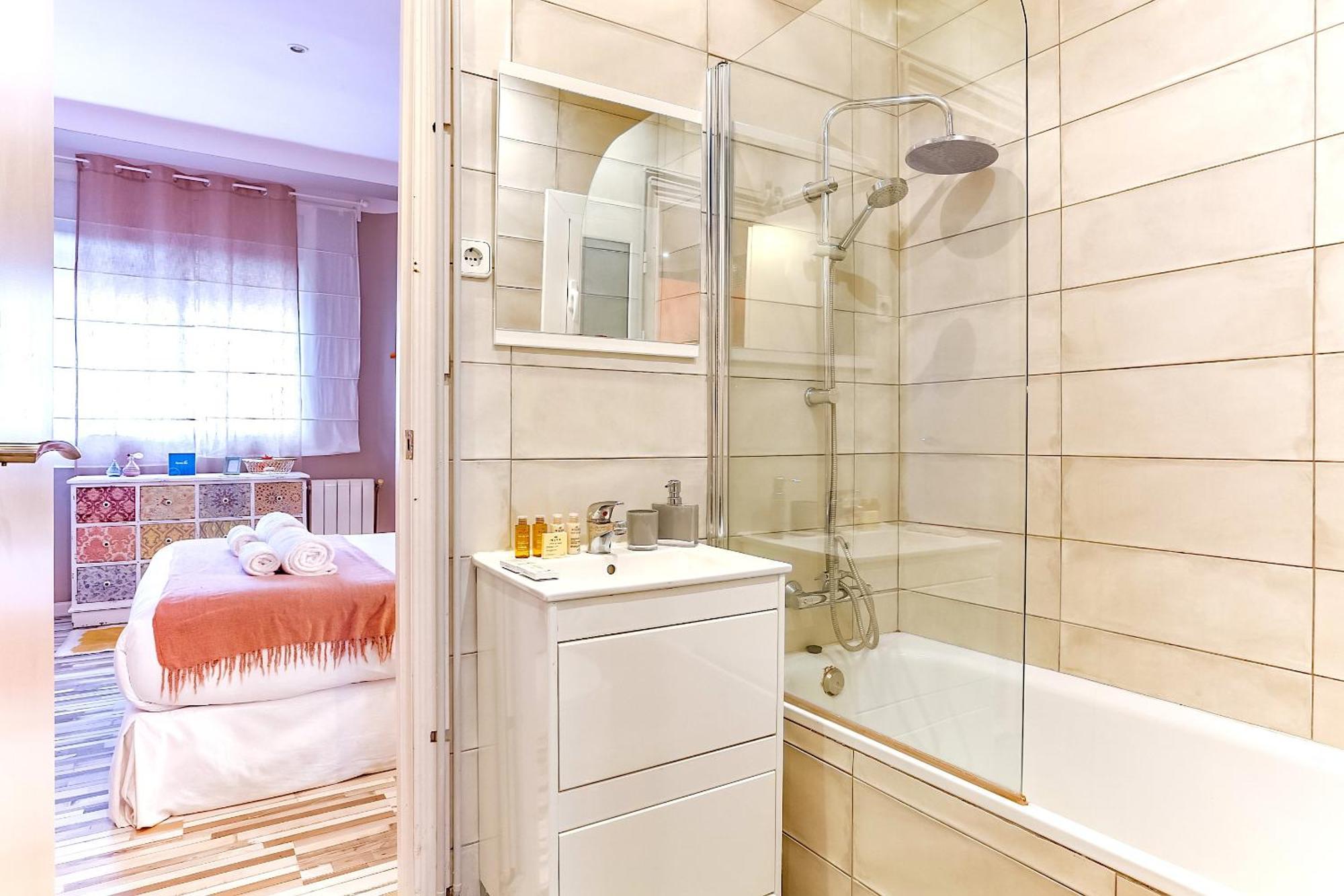 Sweett - Charming In Sant Gervasi Apartment Барселона Екстериор снимка
